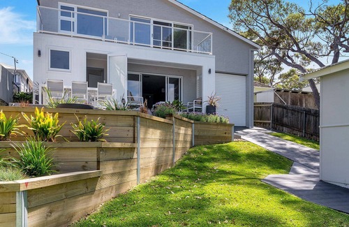 Erowal Bay Casa | EROWAL BAY BOATHOUSE, Erowal Bay - 4pm Check Out Sundays (except Peak season)!