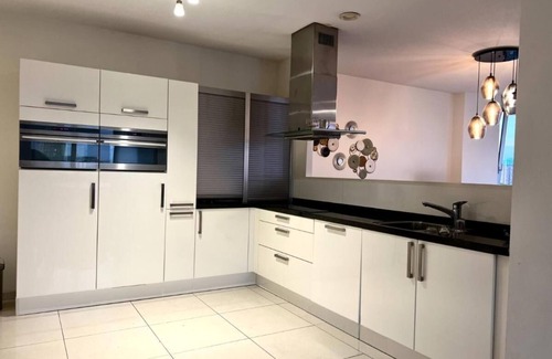 Stadsdriehoek Apartamento | Ervaar Luxe en Comfort in het Hart van Rotterdam - Reserveer Nu!