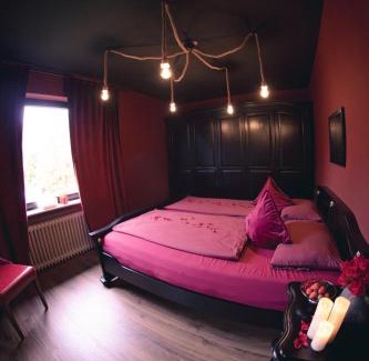 Valdorf Apartamento | Erwachsenenhotel BDSM Apartment Hotel Emotion Apartments mit privater Sauna und Whirlpool