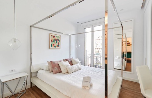 Segundo Ensanche Apartamento | 96 m² Apartamento ∙ 3 habitaciones ∙ 7 huéspedes