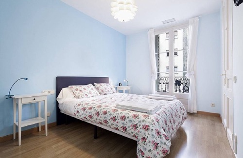 L'Antiga Esquerra de l'Eixample Apartamento | 120 m² Apartamento ∙ 4 habitaciones ∙ 6 huéspedes