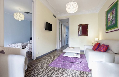 L'Antiga Esquerra de l'Eixample Apartamento | 120 m² Apartamento ∙ 4 habitaciones ∙ 6 huéspedes
