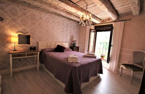 Montejo de la Vega de la Serrezuela Casa | Wabisabi Townhouse