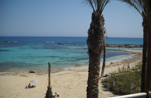 Es Pujols Apartamento | Es Pujols:Apartamento en el paseo maritimo de Es Pujols con esplèndidas vistas