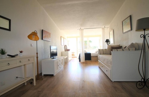 Urbanización Puerto de Estepona Apartamento | APARTMENT DAVINIA-ESTEPONA