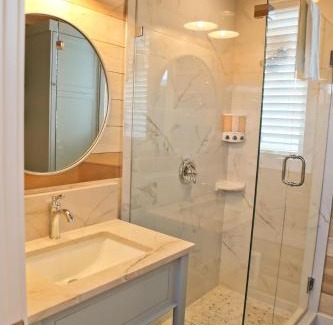 Escalante Casa | Escalante Escapes Holly Hock- King Escape