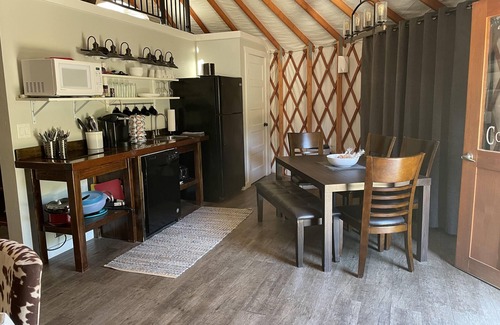 Escalante Alquiler De RV | Escalante Yurts