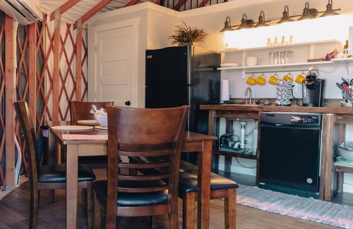Escalante Alquiler De RV | Escalante Yurts