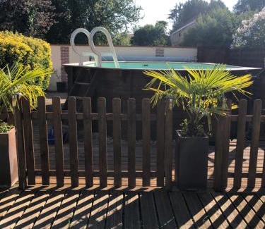 Agen Casa | ESCALE AU FOND DU JARDIN