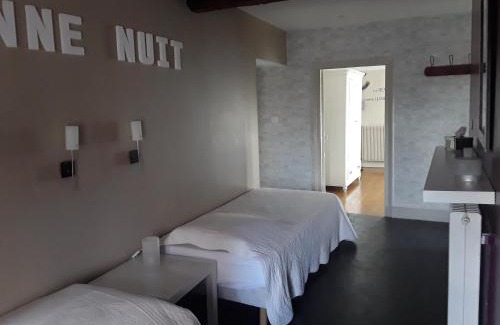 Saint-Aubin-en-Charollais Casa | Escampette Coin Cuisine