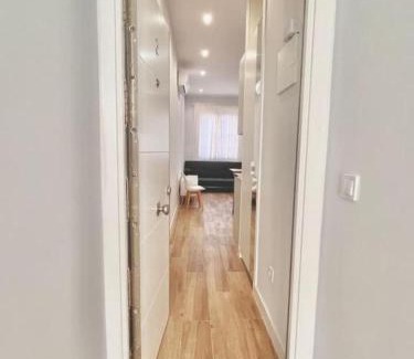 Hortaleza Apartamento | Escapada Acogedora cerca de IFEMA Madrid