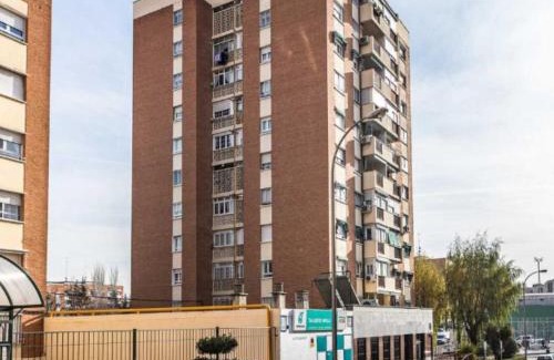 Hortaleza Apartamento | Escapada Acogedora cerca de IFEMA Madrid
