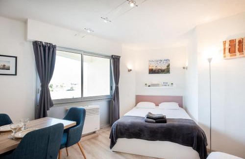 Merignac Apartamento | Escapade Bordeaux, tram et supermarché au pied