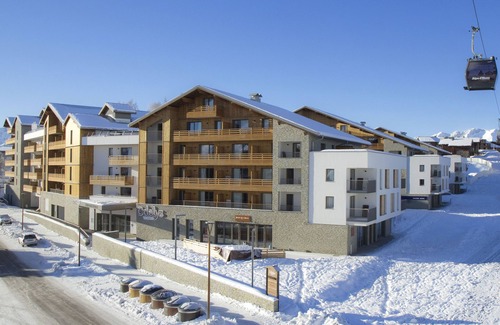 Eclose-Est Condominio | Escapade de ski au Alpes | spa, piscine + gym!