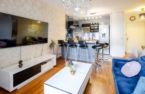 Le Plessis-Bouchard Apartamento | Escapade Exotique-Private Terrace-Love&Jacuzzi
