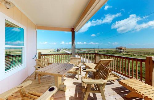 Gilchrist Casa | Escape Bay Views Family Retreat Dog Friendly