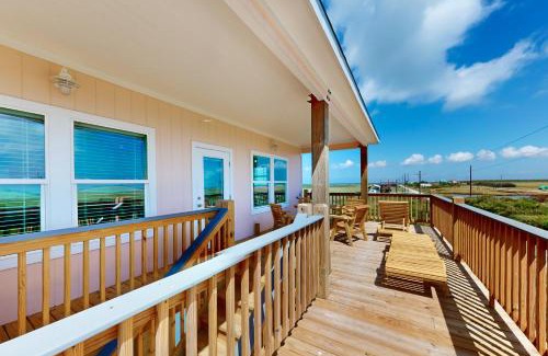 Gilchrist Casa | Escape Bay Views Family Retreat Dog Friendly