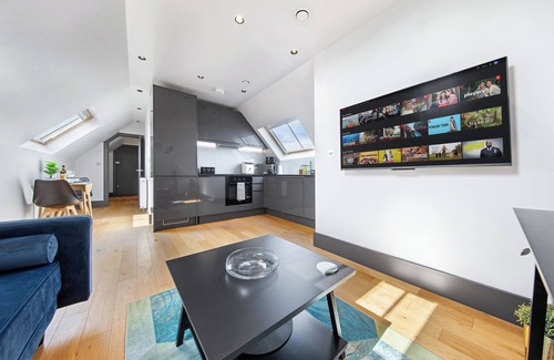 Richmond-upon-Thames Casa | Escape by The River & Bushy Park