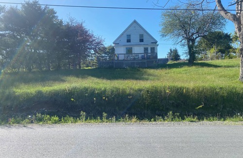 Sheet Harbour Otro | Escape city ocean view and drink a coffee on the deck sleeps 12 🫎🤩🌊🌈👍🚣🚴‍♂️