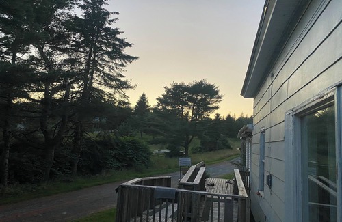 Sheet Harbour Otro | Escape city ocean view and drink a coffee on the deck sleeps 12 🫎🤩🌊🌈👍🚣🚴‍♂️