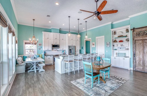 Port Bolivar Casa | Escape | Gulf Views | Tiki Bar | Sleeps 14