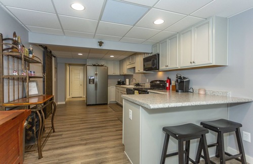 Cropwell Casa | Escape the city and enjoy quality time with family with a lakeview!