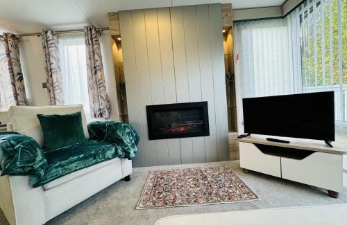 St Leonards-On-Sea Otro | Escape The City - Cozy Caravan Next To The Lake