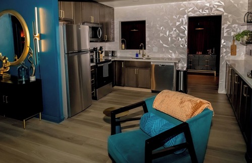 Townsite Casa | Escape the Everyday and Delight your Senses, Full 2 Bedroom House