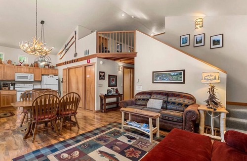 Leavenworth Cabina | Escapar del ajetreo y el bullicio. ¡Tómese el tiempo para relajarse y recargar energías!