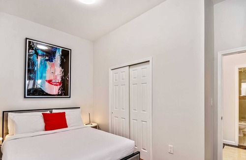 Chinatown Apartamento | Escape to a 2BD Apartment in the Heart of the City