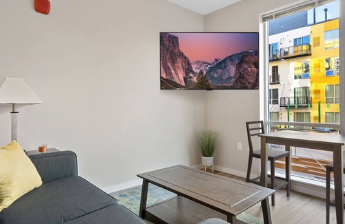 Crossroads Arts District Condominio | Escape to a Beautiful Oasis Just Moments from Kauffman Stadium 338