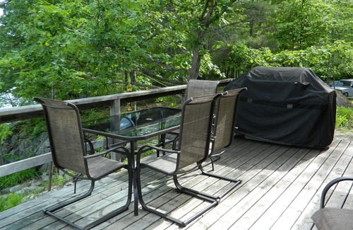 North Kawartha Cabaña | Escape to a Lakeside Retreat on Stoney Lake