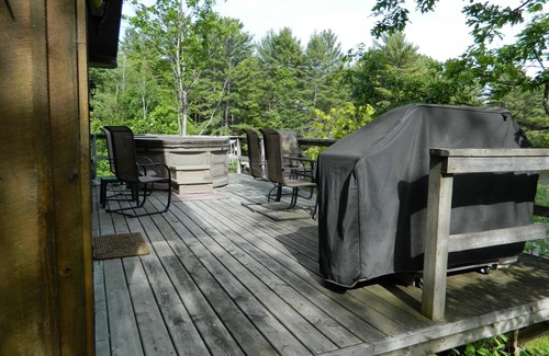 North Kawartha Cabaña | Escape to a Lakeside Retreat on Stoney Lake
