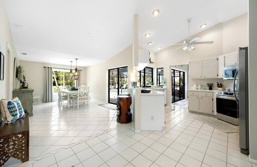 Three Oaks Casa | Escape to a Lush Tropical Oasis: Private Pool