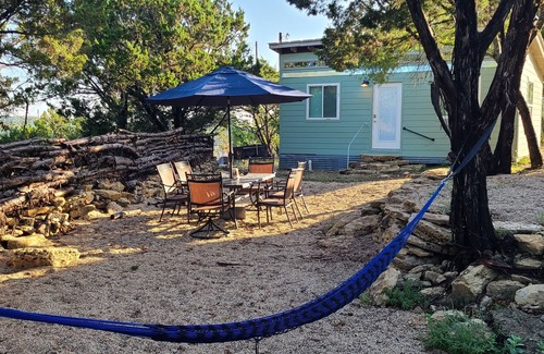 Canyon Lake Cabina | Escape to a peaceful retreat in the Texas Hill Country Just south of Canyon Lake