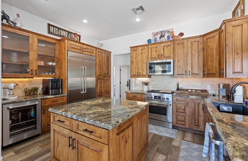 Desert Hills Casa | Escape to Casa de Agave. Your 4-bedroom haven in the beautiful Arizona desert.