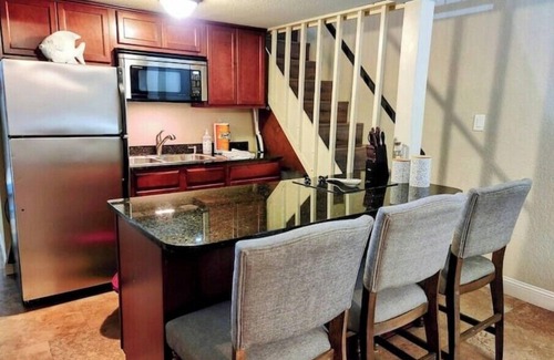 Mid America Condominio | Escape to Clearwater!