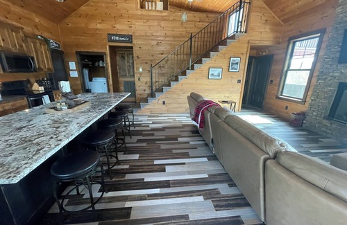 Mineral Bluff Cabina | Escape to Copper Ridge Cabin in Mineral Bluff Georgia