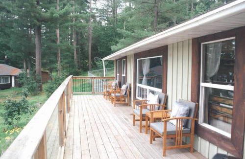 Chalk River Casa | Escape to Corry Lake Cottage