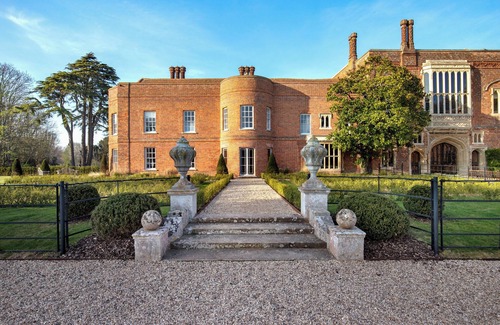 Saint Osyth Casa | Escape to Darcy West - luxury, space, and charm on a grand country estate.