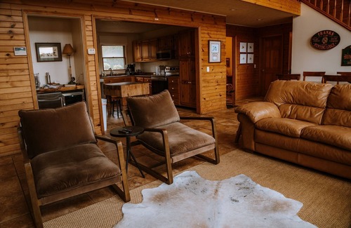 McFarlan Casa | Escape to Elizabethtown