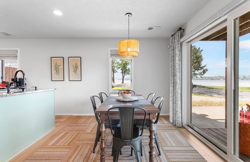 Fennville Casa | Escape to Hutchins Lake