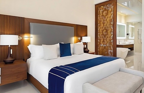 San José del Cabo Complejo | ESCAPE TO LUXURY!! 1BR/2BA OCEAN VIEW-PRIVATE BALCONY-LAZY RIVER-INFINITY POOL!!