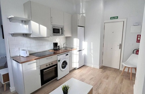 Hortaleza Apartamento | Escapa a Madrid: Moderno y acogedor Estudio cerca de IFEMA