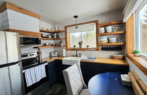 Lawrencetown Cabaña | Escape to nature at Saltwater Hideaway Cottage. Panoramic views!!