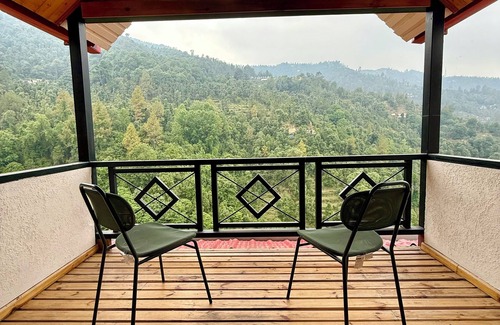 Kaul Casa | Escape to nature’s peace with hillside valley views & birdsongs!!