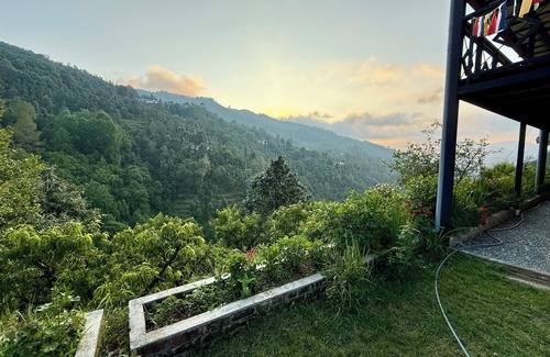 Kaul Casa | Escape to nature’s peace with hillside valley views & birdsongs!!