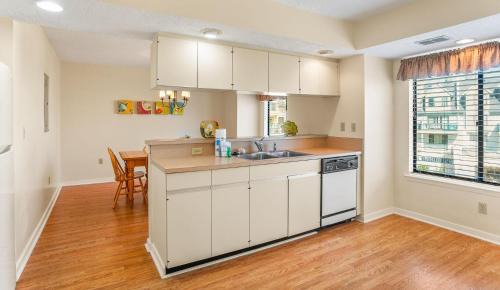 Saint Helena Island Casa | Escape to Oceanfront Bliss at 643 Newhaven, Golf Cart & Resort Access Included!