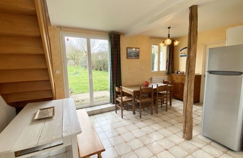Noyelles-sur-Mer Casa | Escape to our Saint Denis farmhouse for a peaceful stay