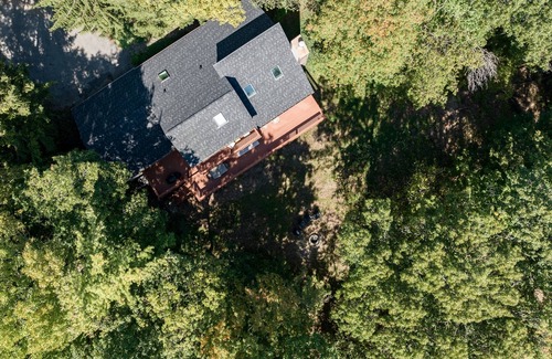 Naples Casa | Escape to Peak-a-Boo Lake – Your Secluded Hideaway with Lake & Beach access